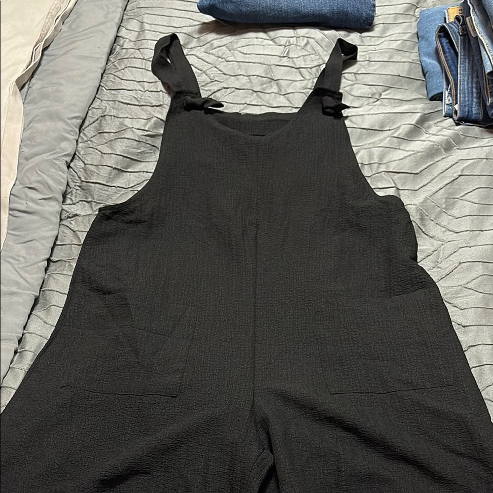 Black Sleeveless Jumpsuit